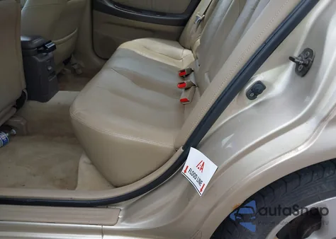 2000 Nissan Maxima Gle/Gxe/Se from USA, damaged, VIN JN1CA31A2YT023151